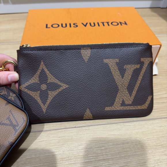 Louis Vuitton Trio Pouch Wristlet Set - Picture 3 of 10